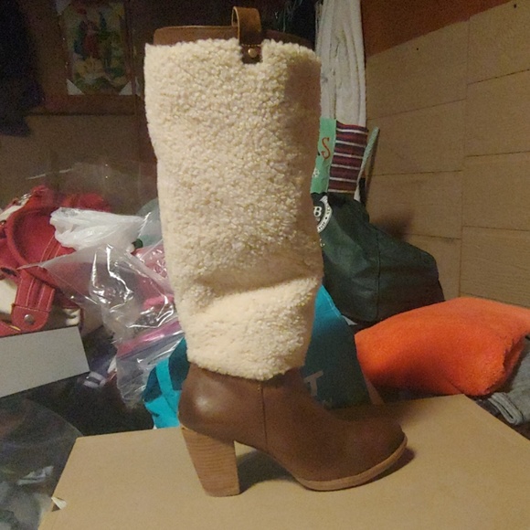 bots - Picture 3 of 4